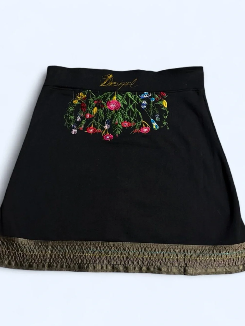 Desigual black line